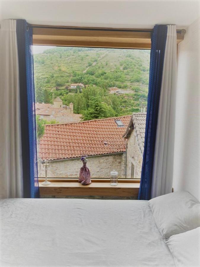 Bed and Breakfast Le Cocon à Verrieres  Extérieur photo